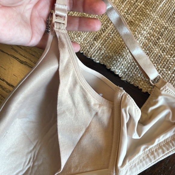 EUC Nursing Bra - Picture 5 of 6